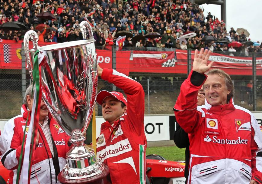 Per Massa anche premiazioni delle gare del Ferrari Challenge. Ansa